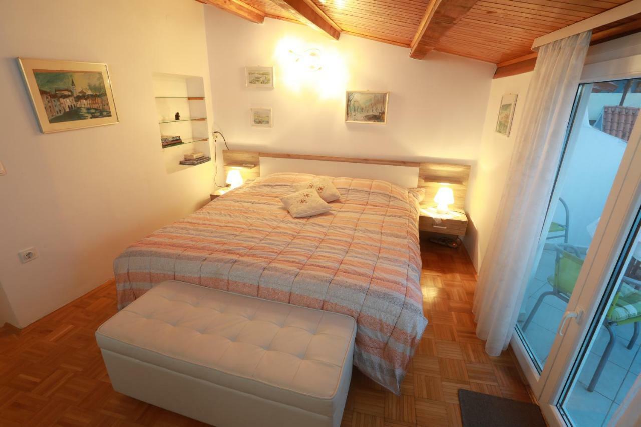 Apartament Pyros *
