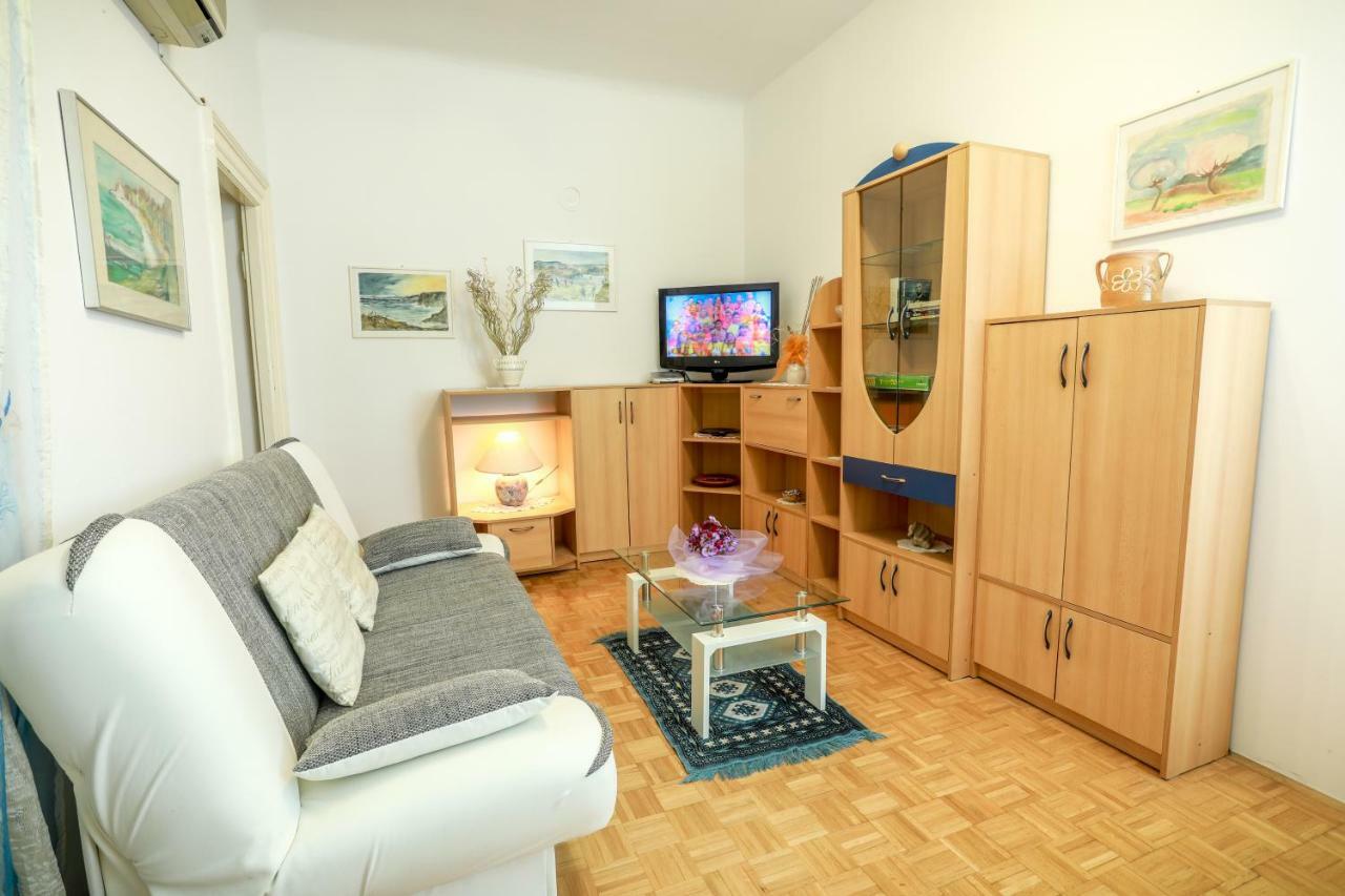 Apartament Pyros